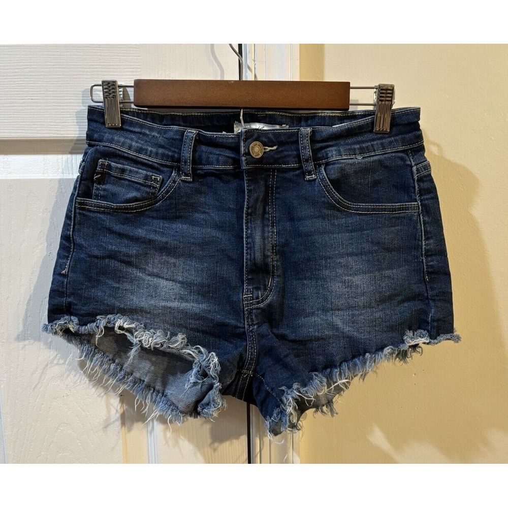 KanCan Women's Sz 9‎ Jean Shorts Dark Wash Distressed Stretchy